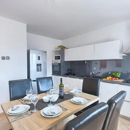 Tony Apartment *