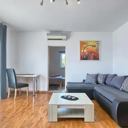 Apartment Tony Pula