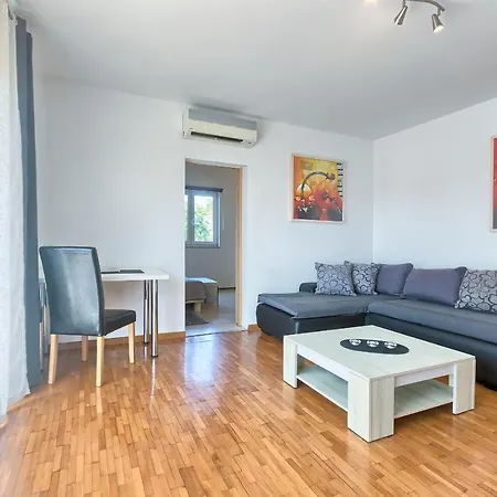 Tony Apartment